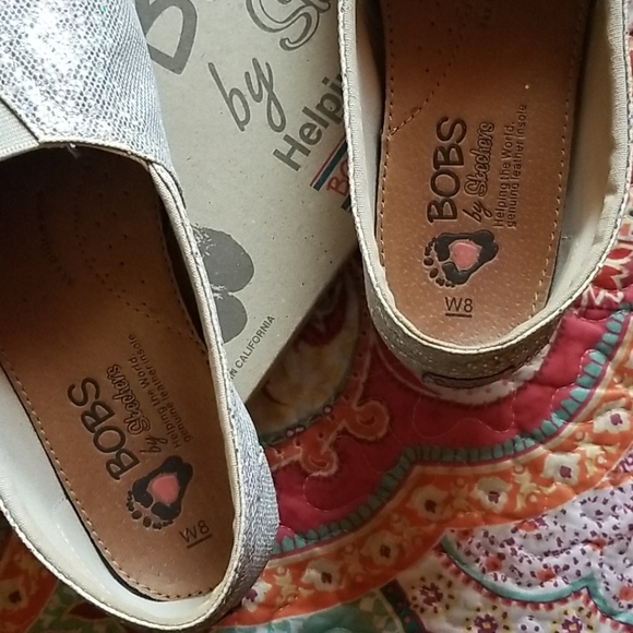 SILVER IRIDESCENT BOBS - Picture 2 of 6